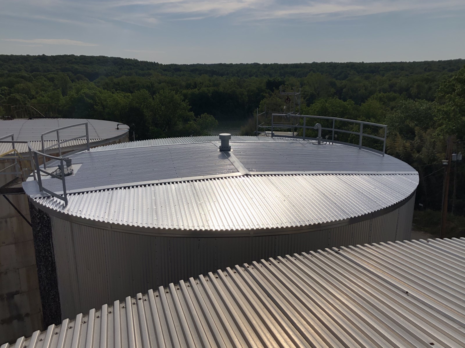 Oil and chemical storage tank in a refinery